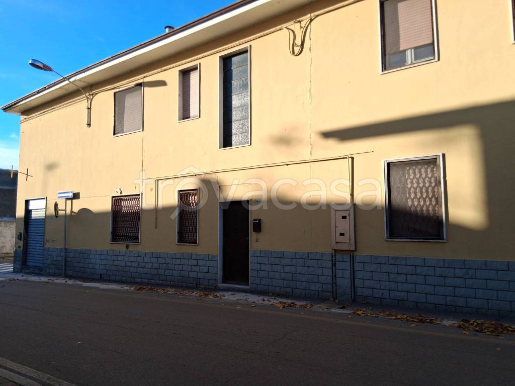 casa indipendente in vendita ad Arconate