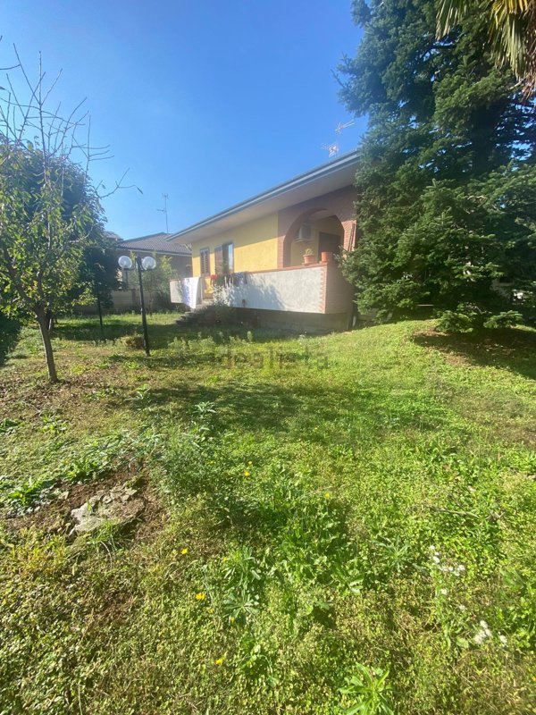 casa indipendente in vendita ad Arconate