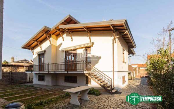casa indipendente in vendita ad Arconate