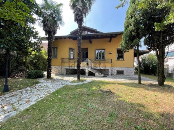 casa indipendente in vendita ad Arconate