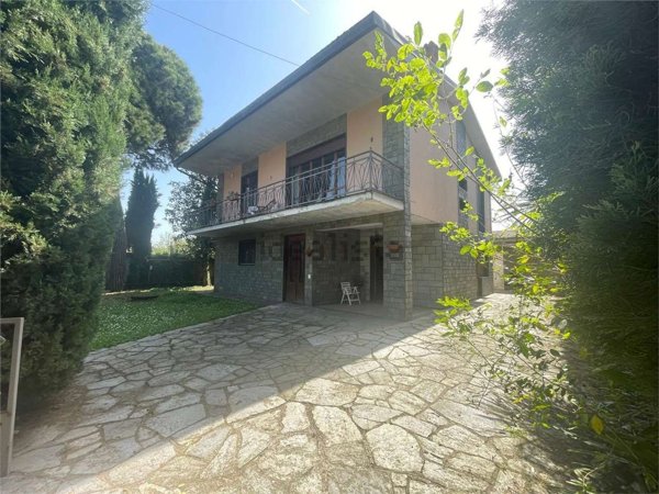 casa indipendente in vendita ad Arconate