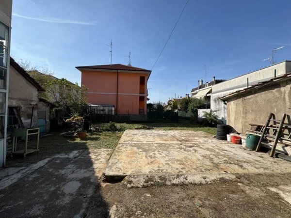 casa indipendente in vendita ad Arconate