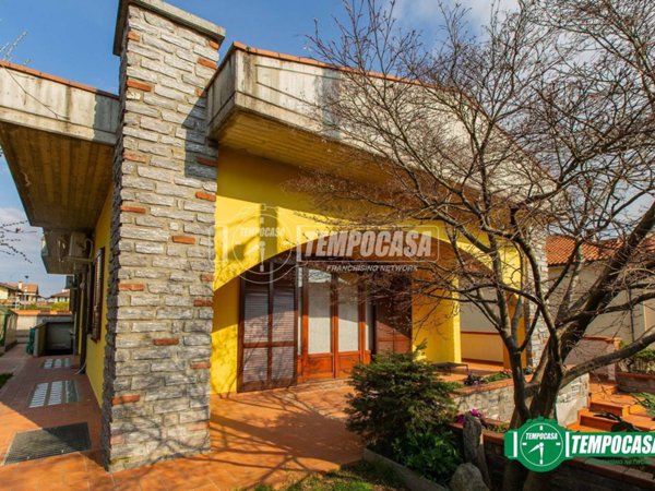 casa indipendente in vendita ad Arconate