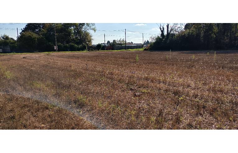 terreno edificabile in vendita ad Arconate