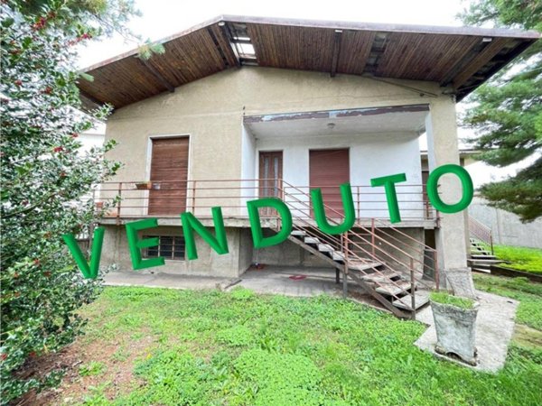 casa indipendente in vendita ad Arconate