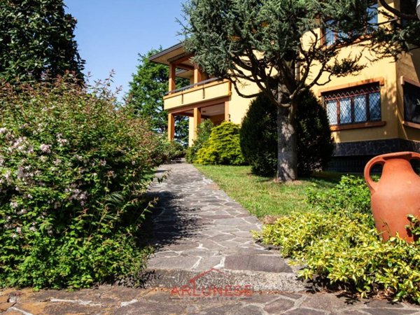 casa indipendente in vendita ad Arconate