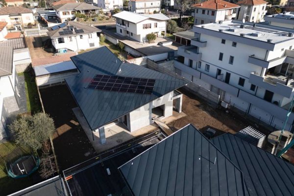 casa indipendente in vendita ad Arconate