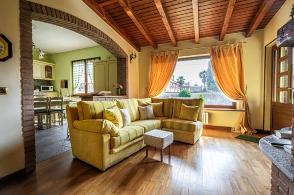 casa indipendente in vendita ad Arconate