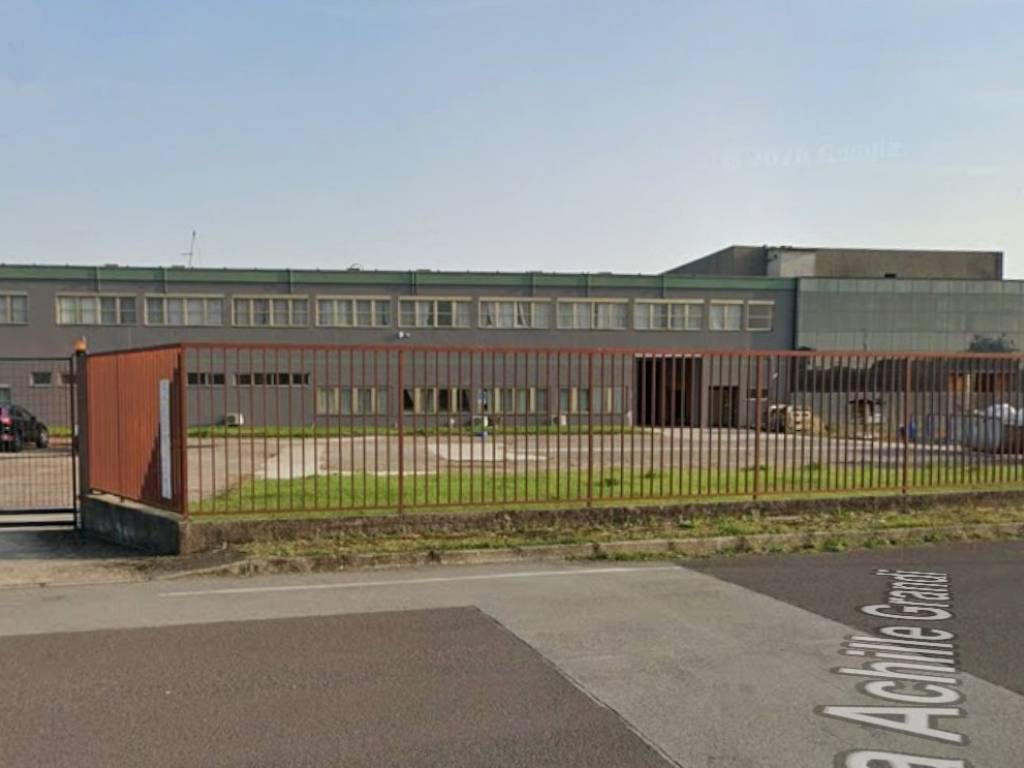 locale commerciale in vendita ad Arconate