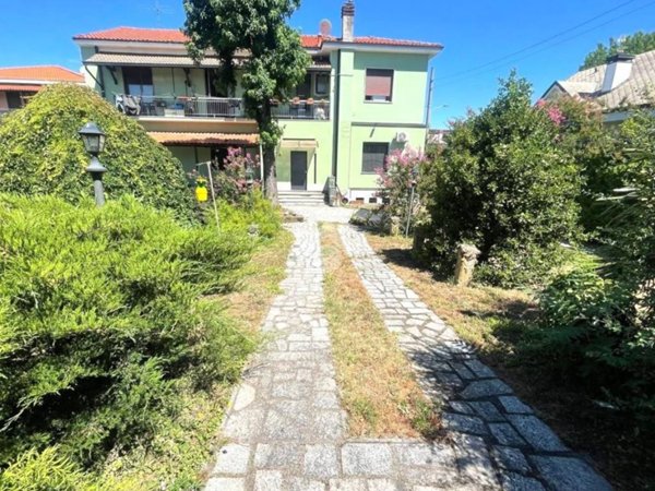 casa indipendente in vendita ad Arconate