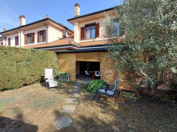 casa indipendente in vendita ad Arconate