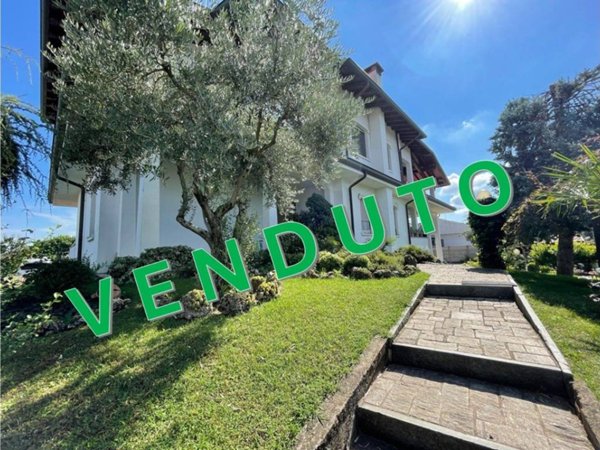 casa indipendente in vendita ad Arconate