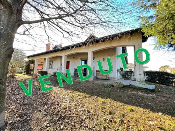 casa indipendente in vendita ad Arconate