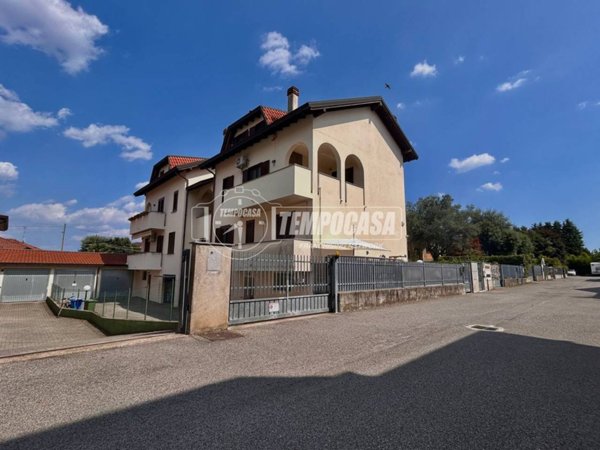 appartamento in vendita ad Arconate