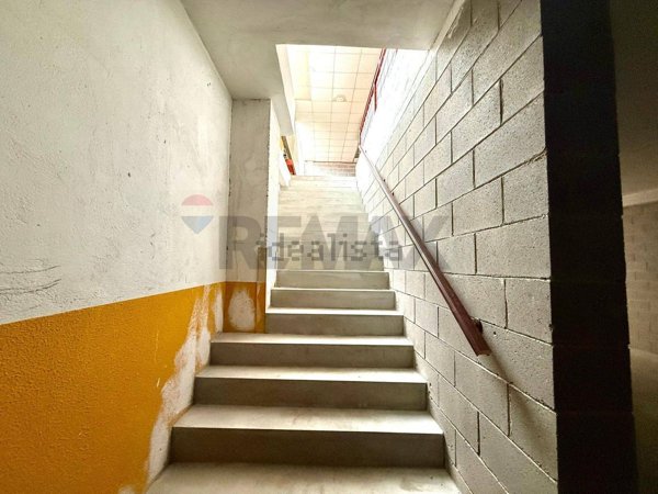locale di sgombero in vendita ad Arconate