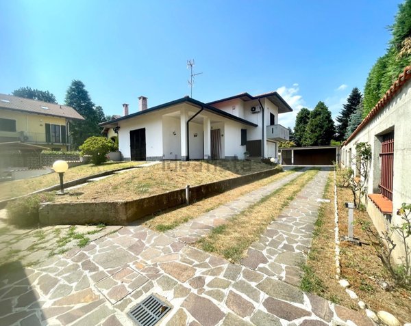 casa indipendente in vendita ad Arconate
