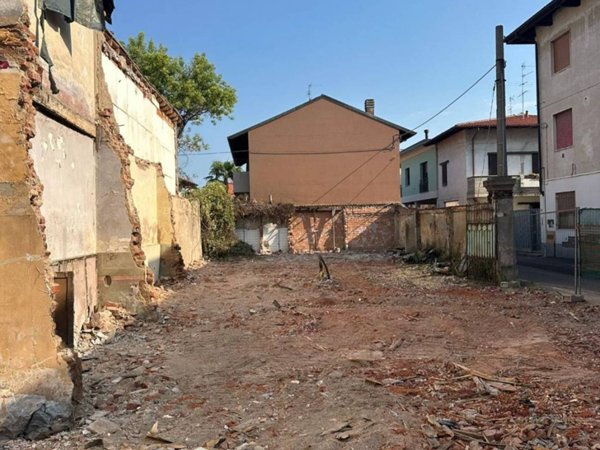 terreno in vendita ad Arconate