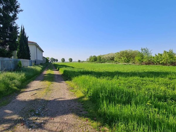 terreno in vendita ad Arconate