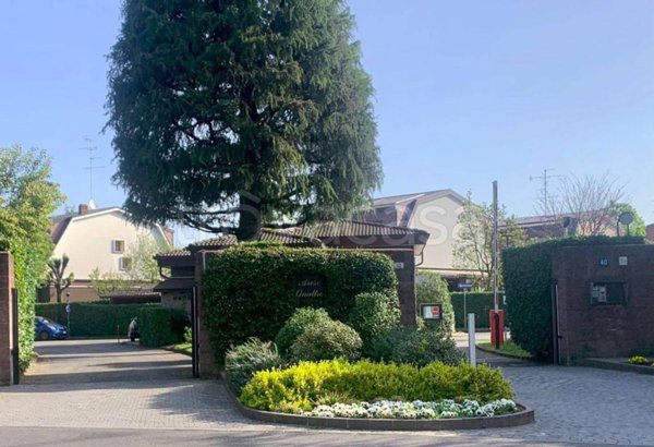 casa indipendente in vendita ad Arese