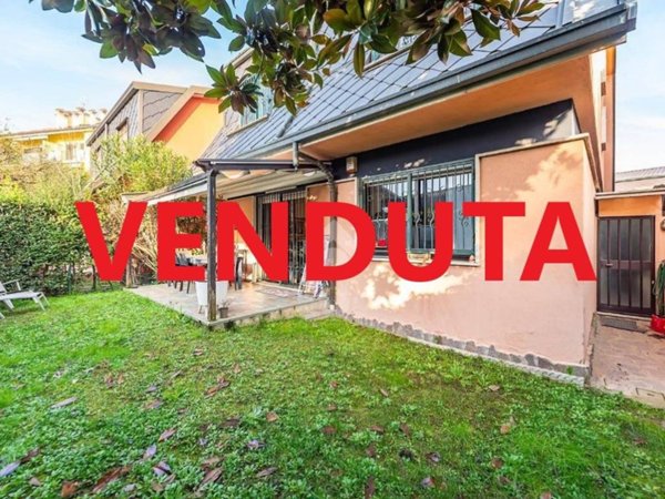 casa indipendente in vendita ad Arese