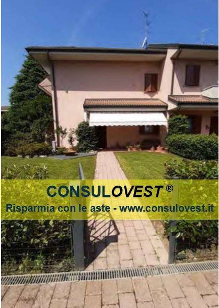 casa indipendente in vendita ad Arese