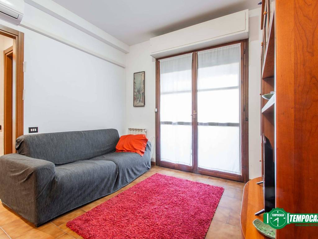 appartamento in vendita ad Arese in zona Valera