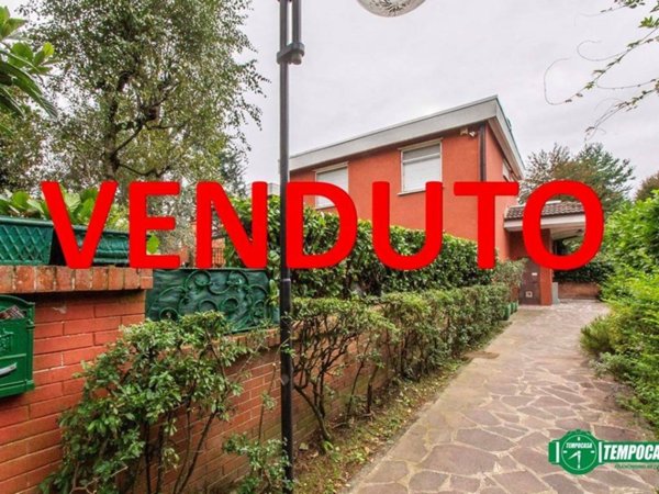 casa indipendente in vendita ad Arese