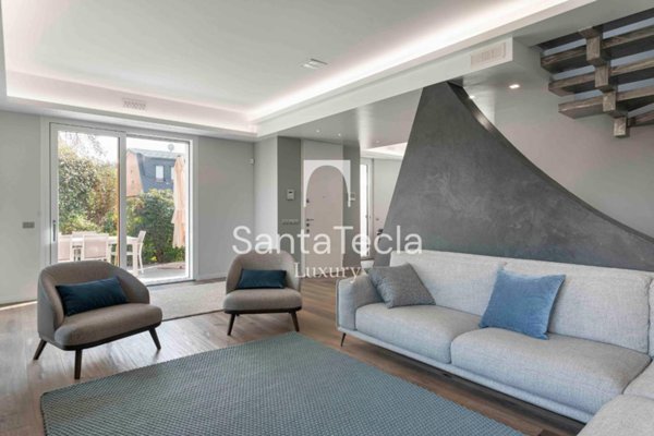 casa indipendente in vendita ad Arese