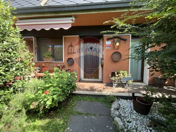 casa indipendente in vendita ad Arese
