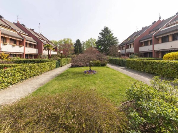 casa indipendente in vendita ad Arese