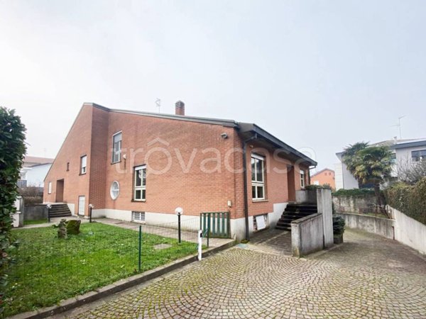 appartamento in vendita ad Arese