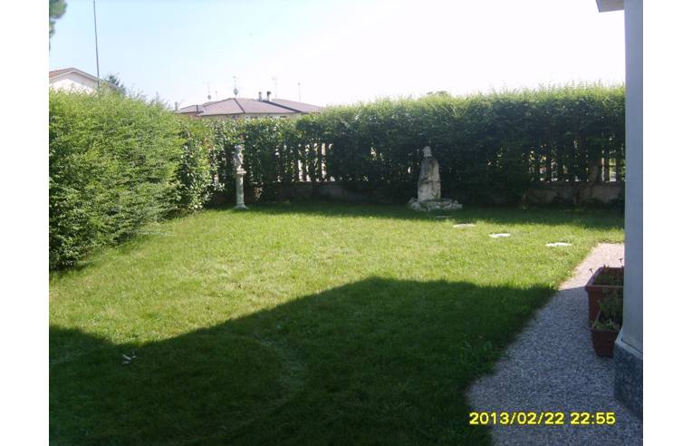 casa indipendente in vendita ad Arese