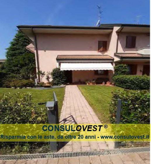 casa indipendente in vendita ad Arese
