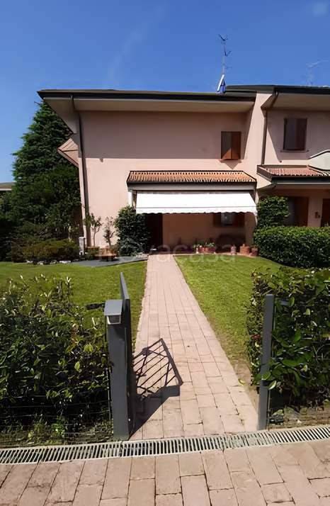 appartamento in vendita ad Arese