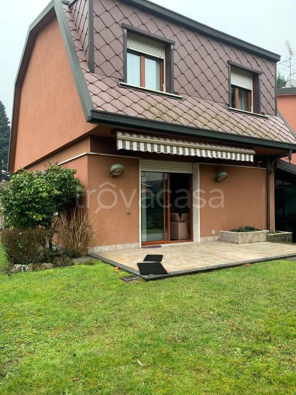 casa indipendente in vendita ad Arese