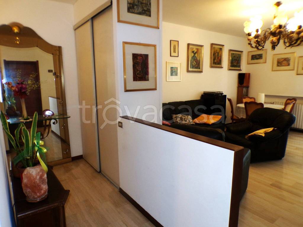 appartamento in vendita ad Arese
