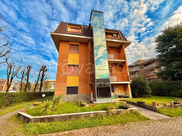 appartamento in vendita ad Arese