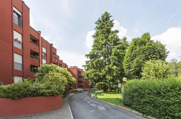 appartamento in vendita ad Arese in zona Valera