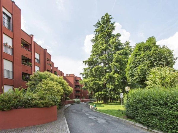 appartamento in vendita ad Arese in zona Valera