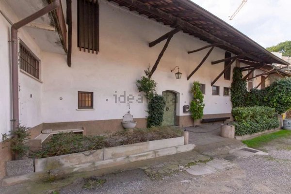 casa indipendente in vendita ad Arese