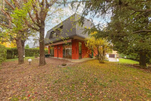 casa indipendente in vendita ad Arese