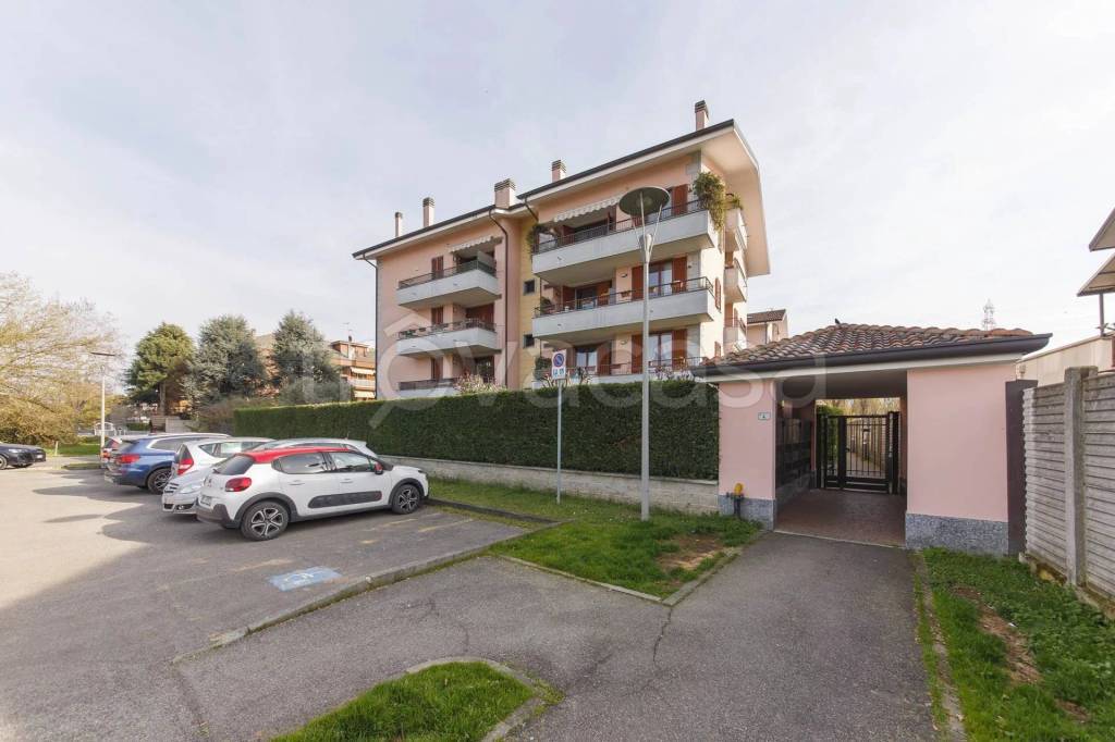 appartamento in vendita ad Arese
