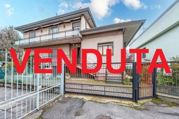 casa indipendente in vendita ad Arese