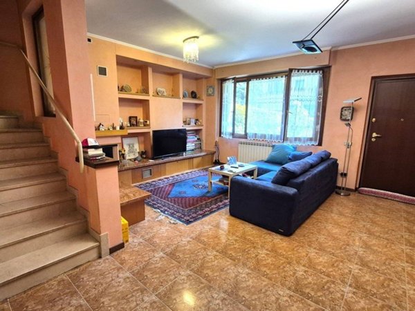 casa indipendente in vendita ad Arese