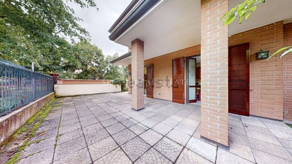 casa indipendente in vendita ad Arese