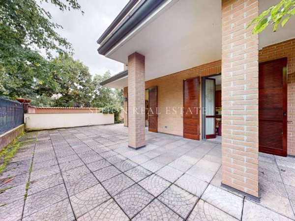 casa indipendente in vendita ad Arese