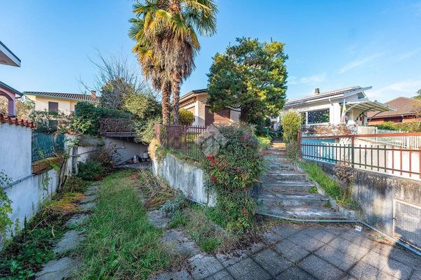 casa indipendente in vendita ad Arese