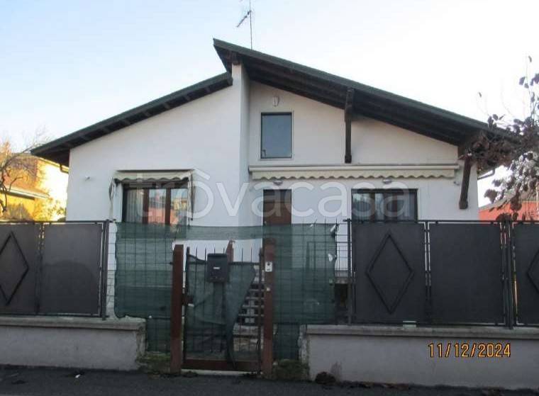 casa indipendente in vendita ad Arese