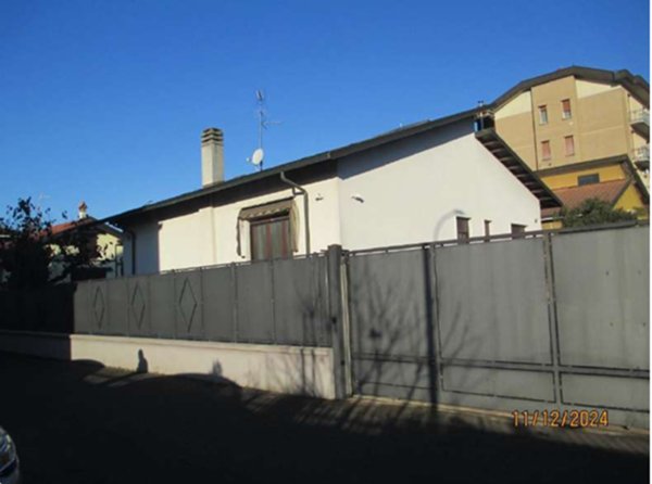casa indipendente in vendita ad Arese