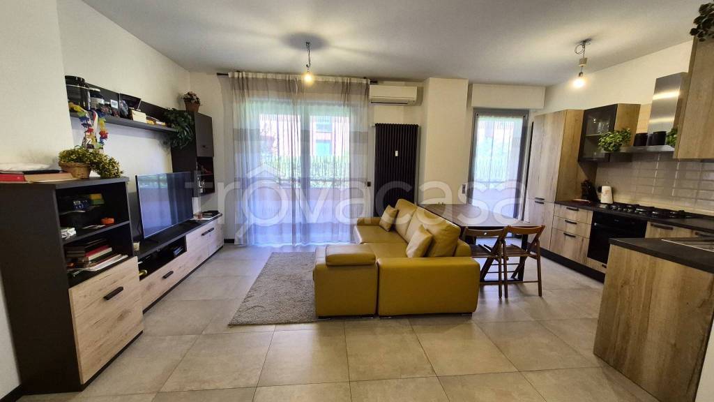 appartamento in vendita ad Arese in zona Valera